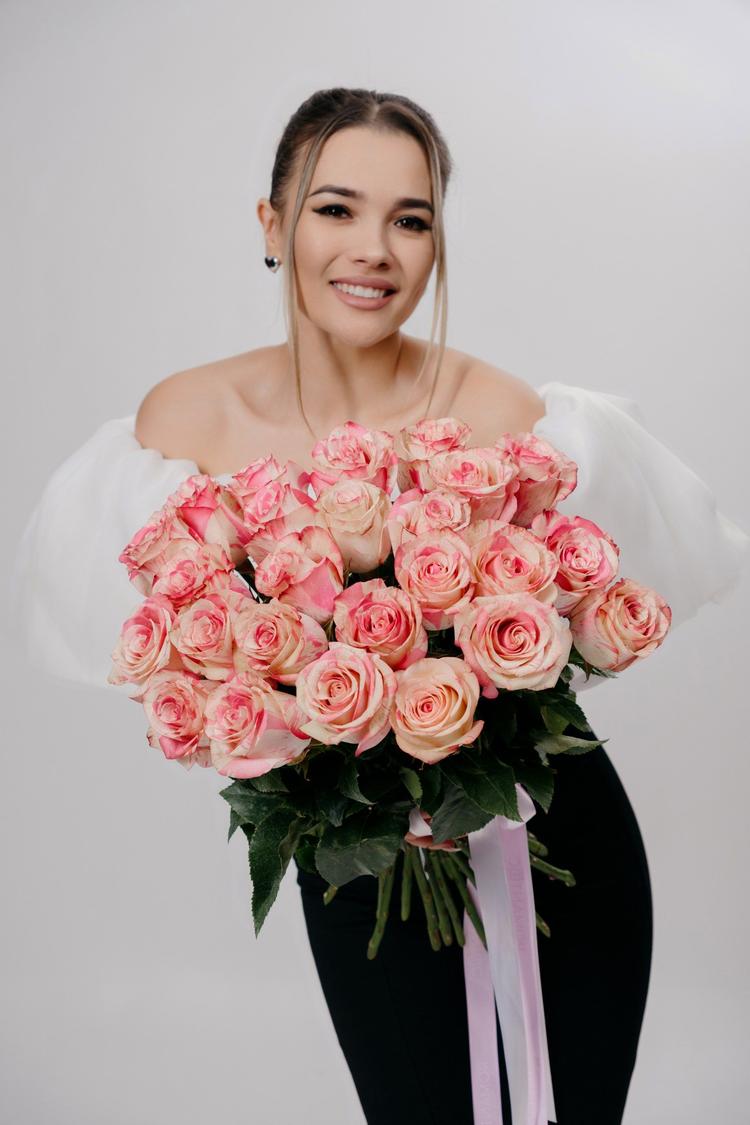 Связка голландских роз