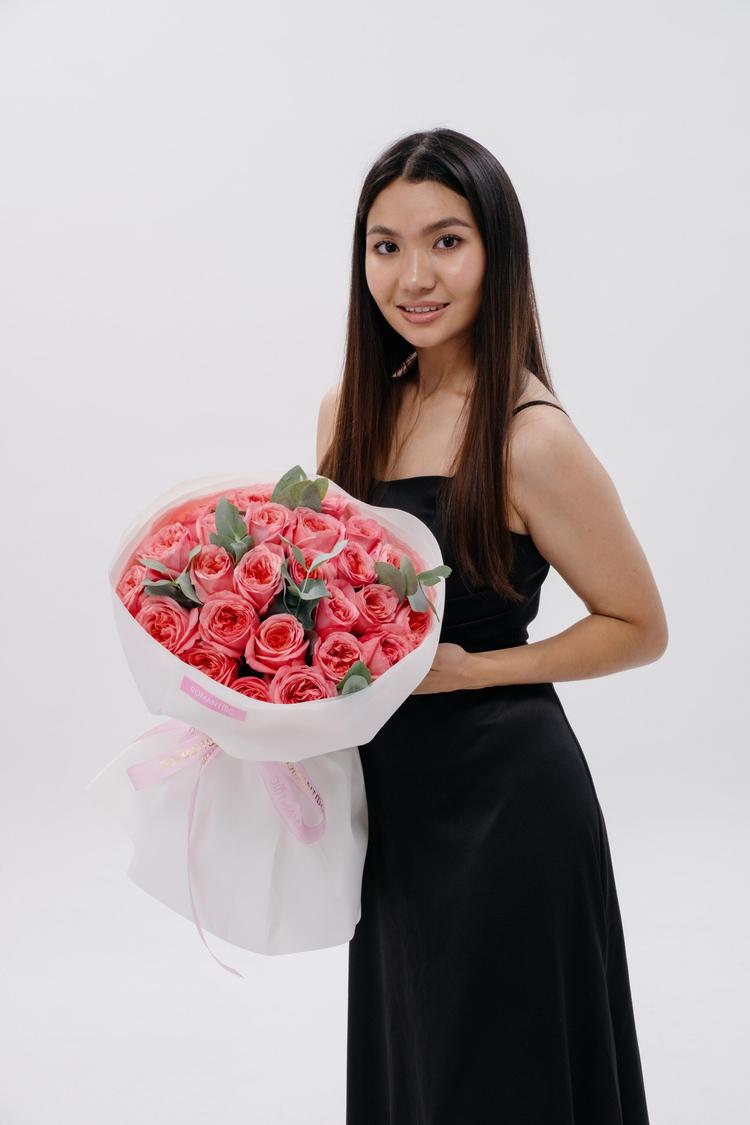 Букет из пионовидных роз