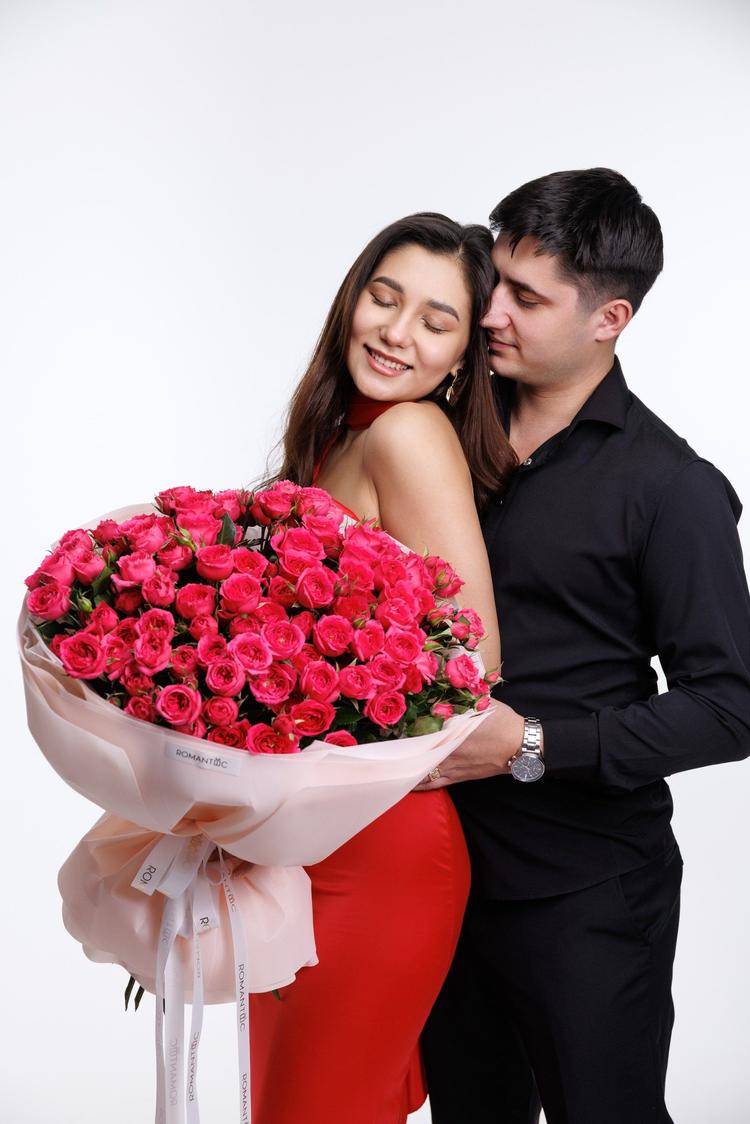 Букет из кустовых роз