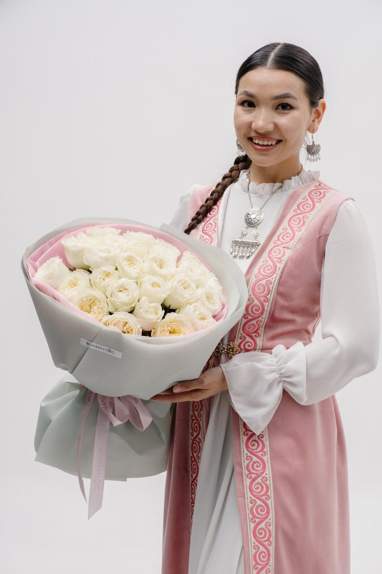 Букет 25 пионовидных роз