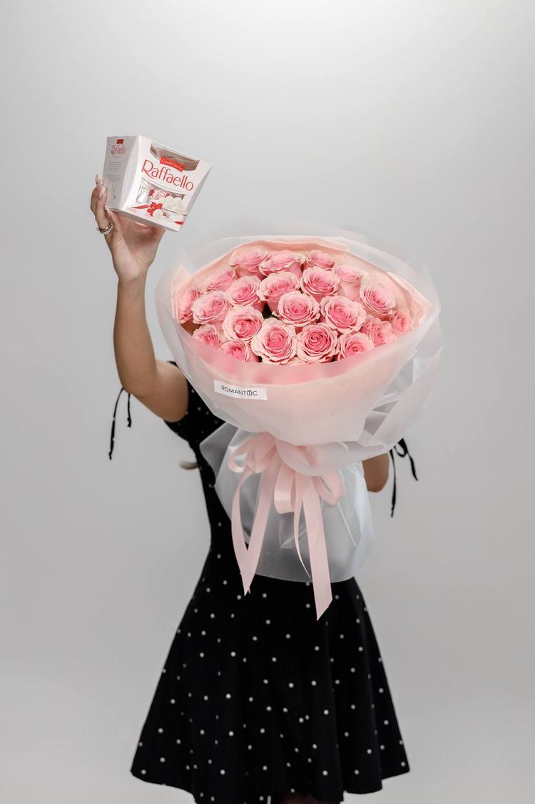 Сет Букет голландских роз и сладость